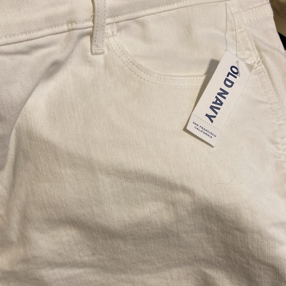 Old Navy White Mid Ride Flare Leg Jeans - Picture 2 of 2